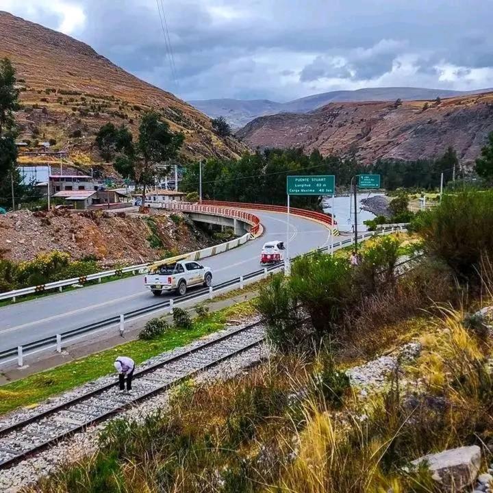 Готель Hospedaje Monaco - Jauja Airport Екстер'єр фото